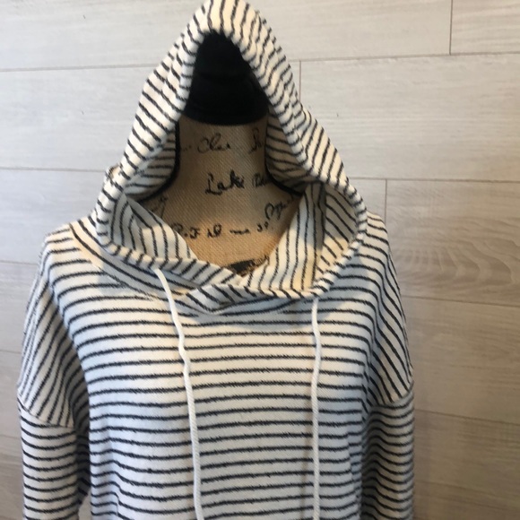 Billabong Hoodie - Picture 4 of 4